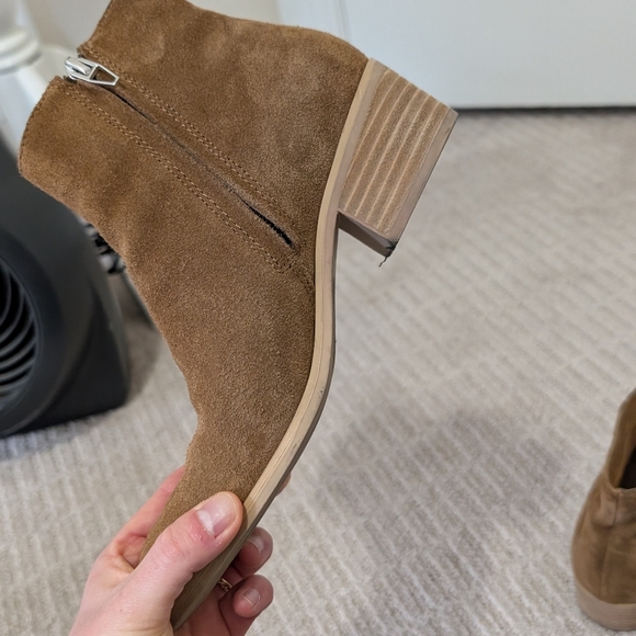 Dolce Vita Tan Cognac Suede Ankle Boots - Picture 8 of 11